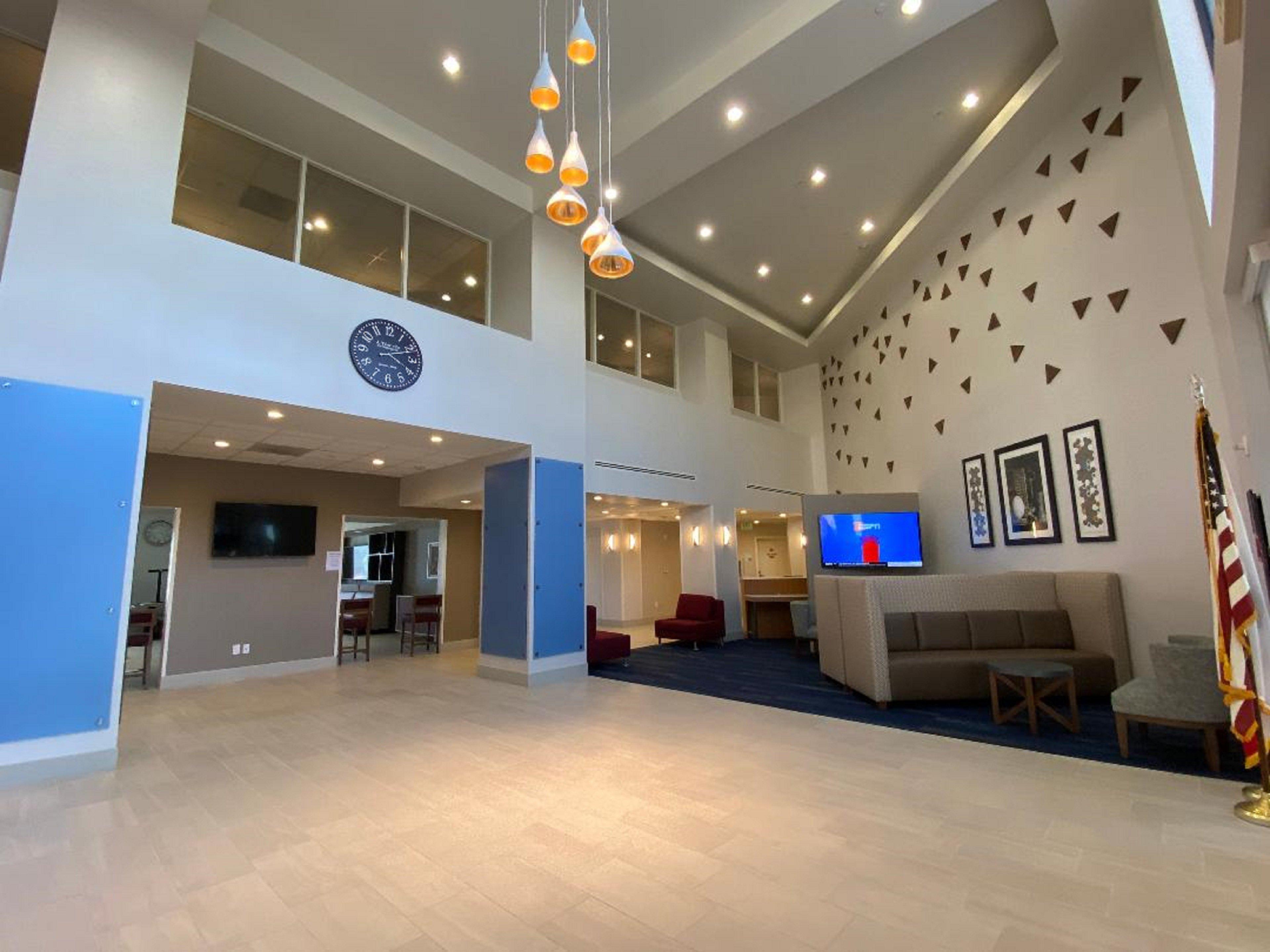 Holiday Inn Express & Suites Beaumont - Oak Valley By Ihg Bagian luar foto